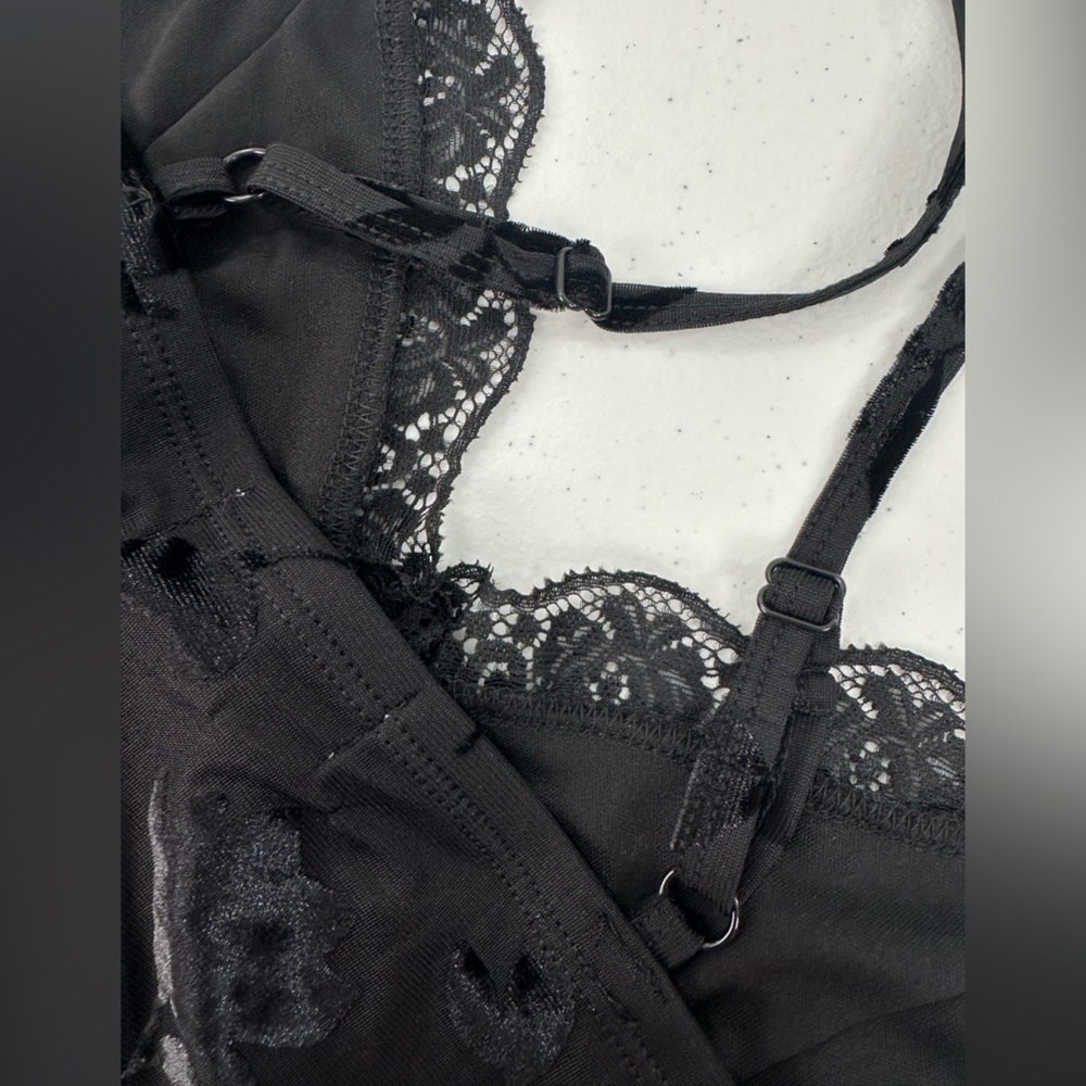 Madden Girl Black Velvet Babydoll Cami Lace Floral Y2K Whimsigoth Romantic XL - Picture 7 of 10